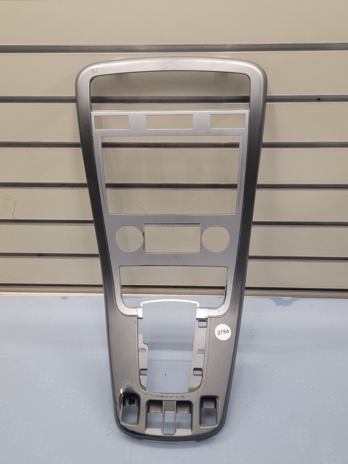 07-09 Chevrolet Equinox Center Dash Radio Climate Bezel Surround Trim silver