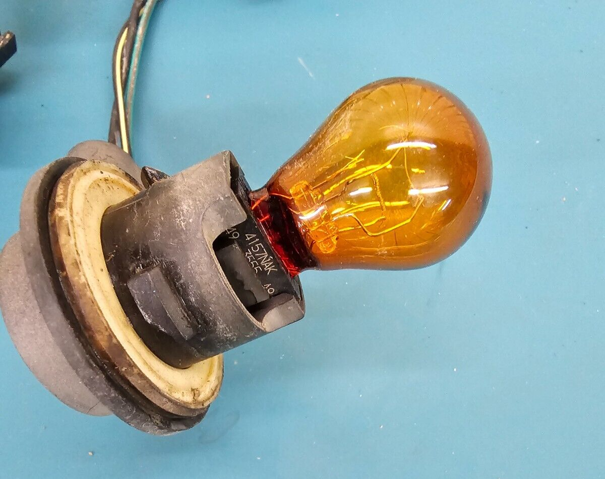 95-01Dodge RAM 1500-3500 TAIL LIGHT LAMP BRAKE LIGHT ASSEMBLY WIRING HARNESS