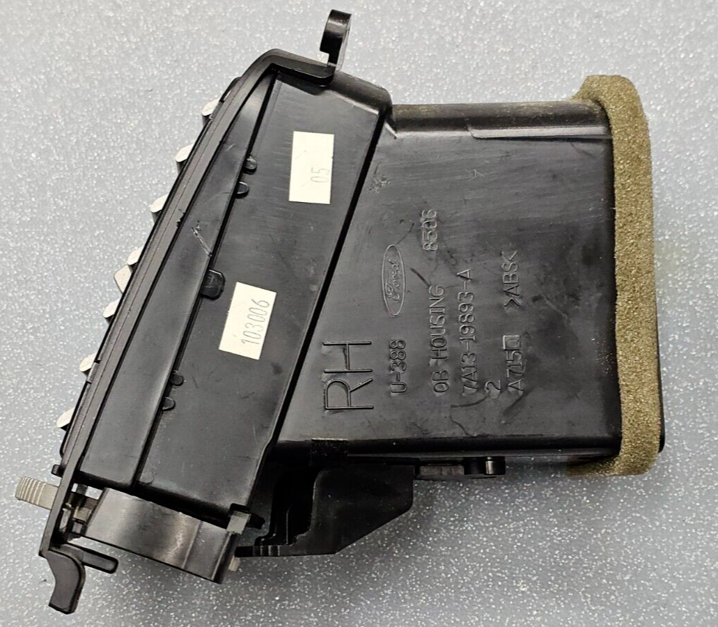 🔥07-10 Lincoln MKX Dash Right Passenger AC Heater Air Vent Conditioning Tan OEM