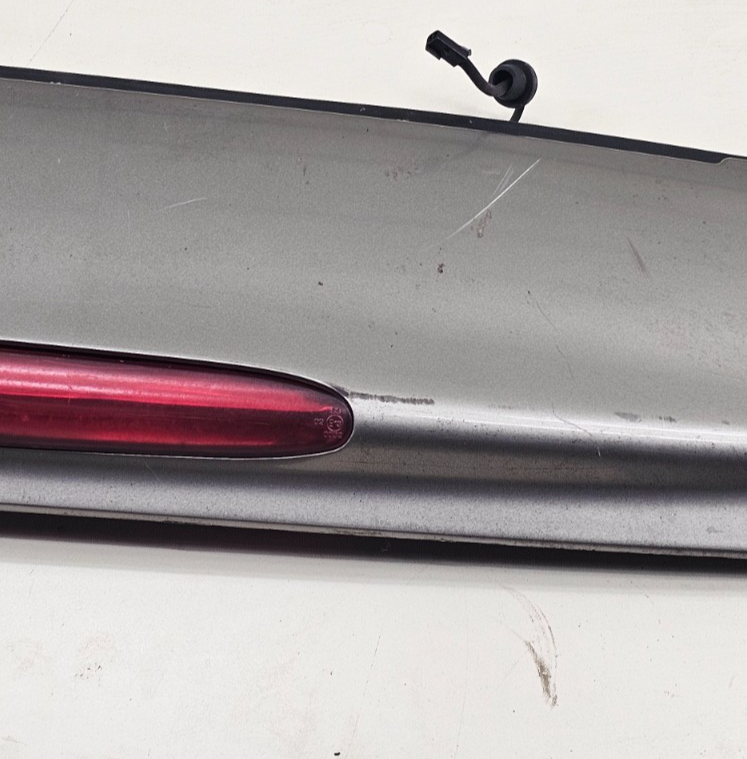 🔥2002-2009 Chevrolet Trailblazer Rear Hatch Spoiler Brake Light Silver OEM SP2