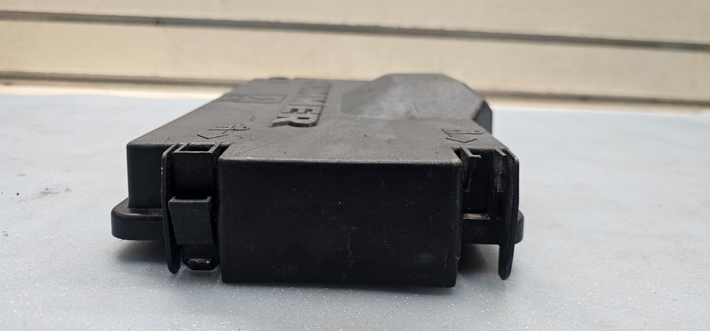 🔥2006 HUMMER H3 FRONT ENGINE MULTIUSE FUSE RELAY JUNCTION ID UPPER COVER