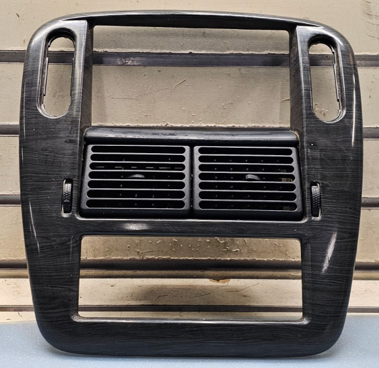 🔥02-05 EXPLORER RADIO STEREO AUDIO CLIMATE TEMPERATURE CONTROL BEZEL TRIM WOOD