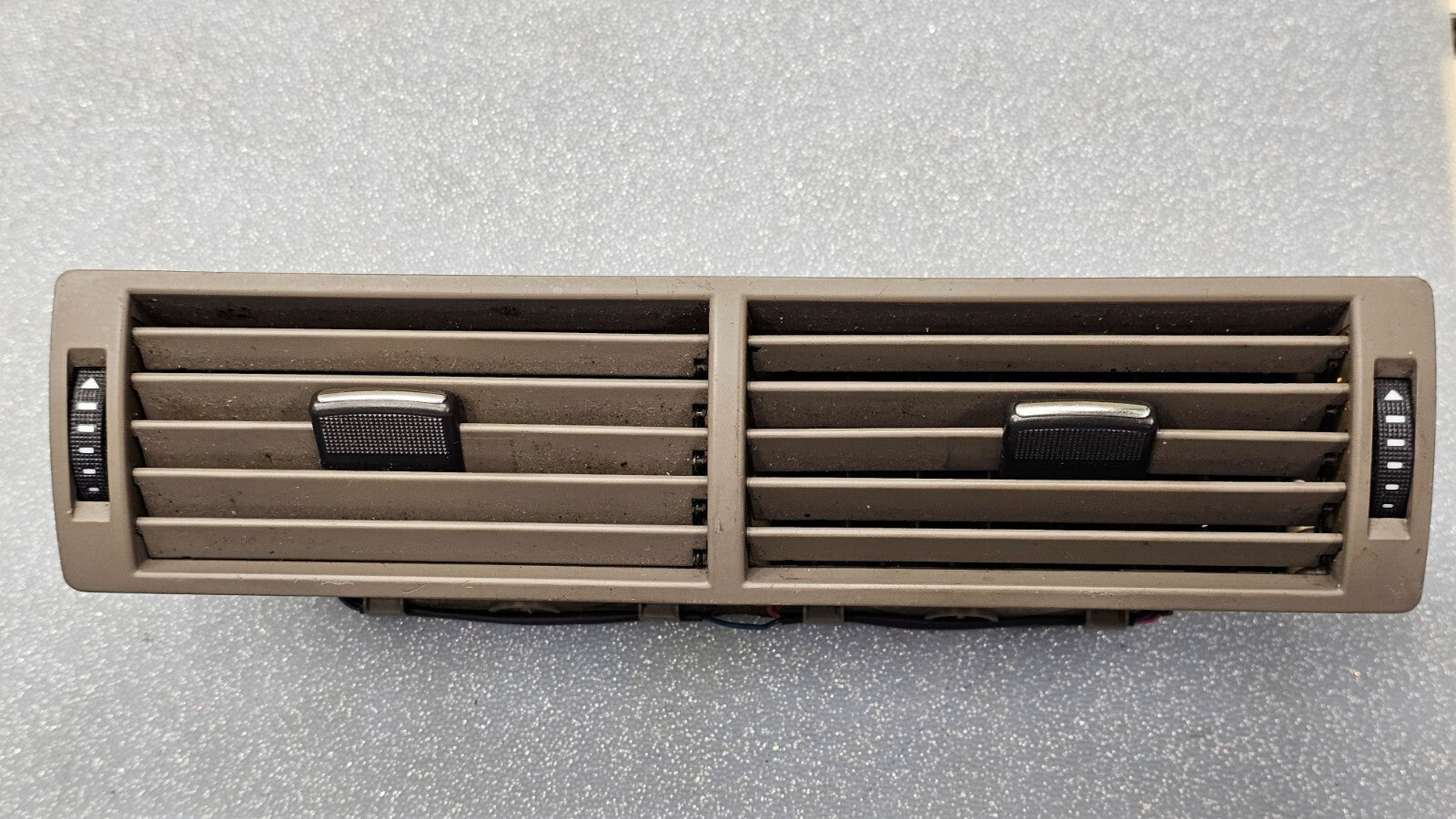 🔥02-08 Audi A4 S4 AVANT QUATRO CENTER DASH AIR VENT Heater Conditioning Tan