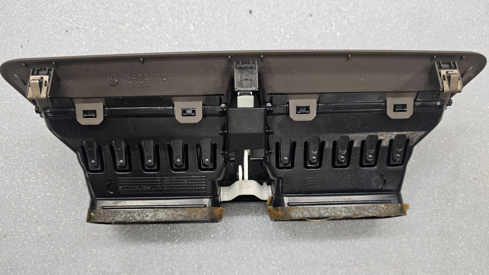 🔥 06-13 RANGE ROVER (L322) FRONT UPPER CENTER DASH HEATER A/C AIR VENT DK TAN