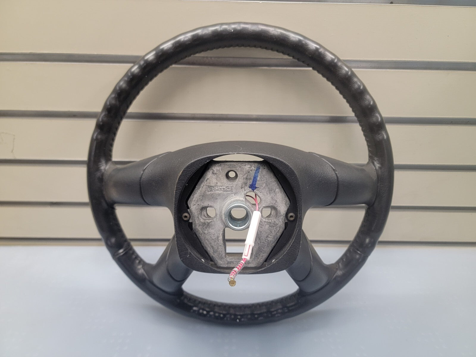 02-09 Trailblazer Envoy03-06 SILVERADO SIERRA YUKON STEERING WHEEL LEATHER BLACK
