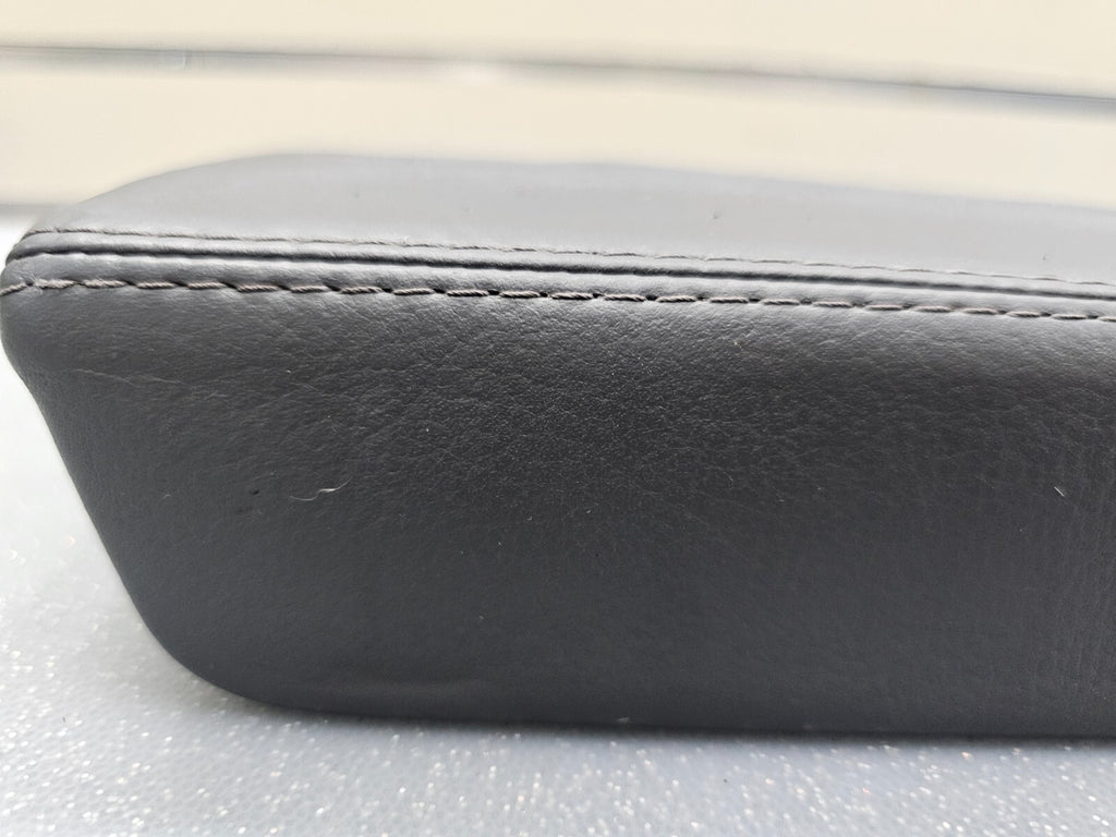 04-08 Acura TSX Center Console Lid Arm Rest Top Pad Cover Assembly Leather Black