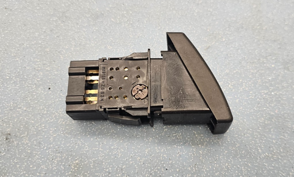 🔥2003-2005 Honda Accord Hazard  Switch BLACK