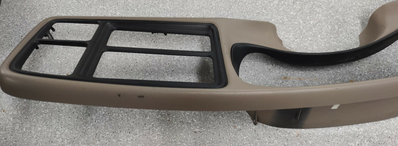 🔥99-02 CHEVY GMC INSTRUMENT Cluster Speedo Dash Trim Panel Radio Bezel Tan C4