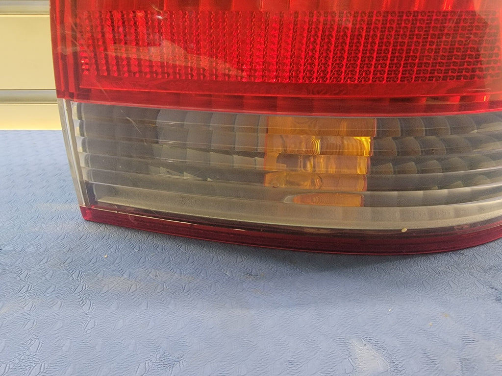 🔥2001-2002 Honda Accord Sedan Rear Right Passenger Tail Light  OEM