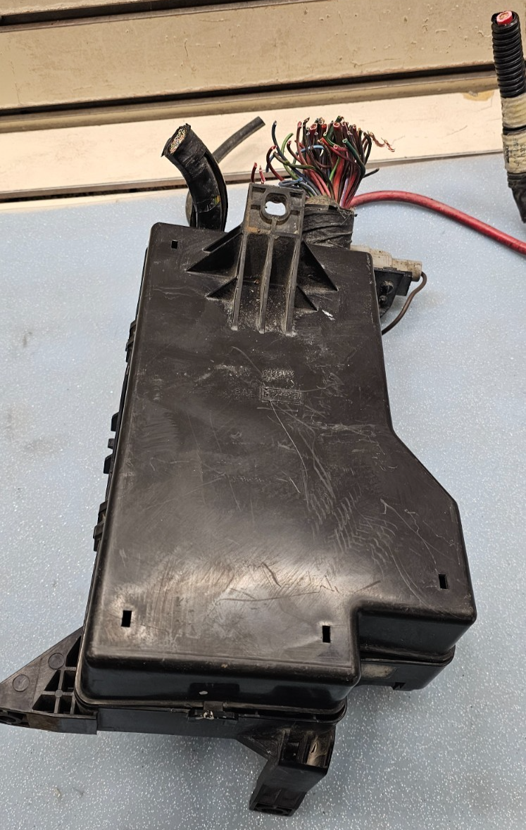 🔥98-01 Dodge Ram 1500 Engine Fuse Box Assembly Panel Control Module OEM