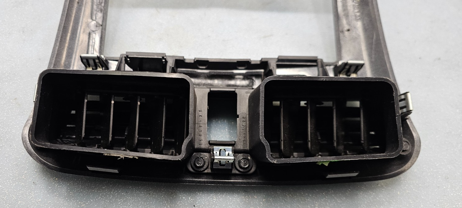 🔥05-06 Chevy Equinox Center Dash Radio Climate Control Bezel Trim Panel Silver