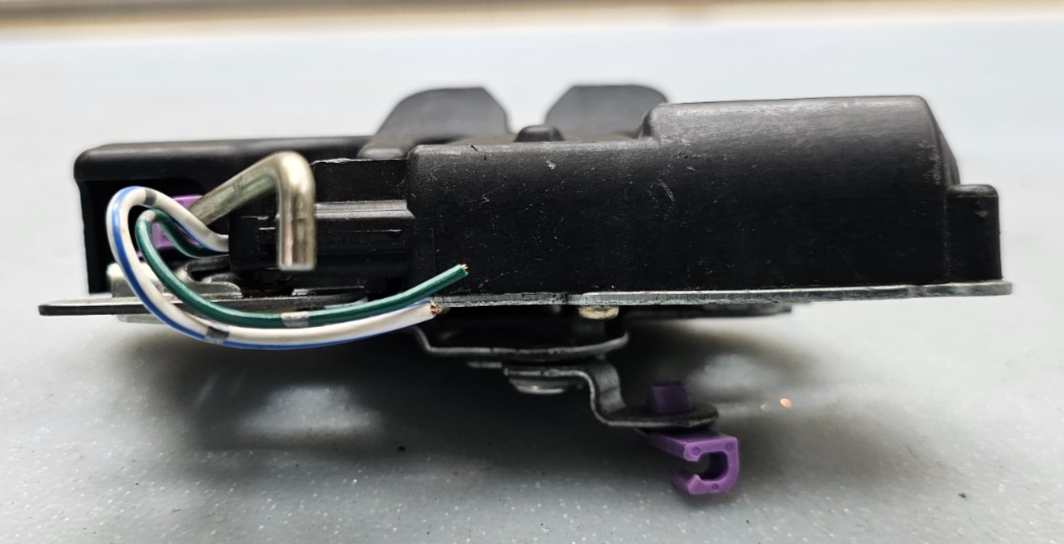 🔥02-06 Camry Luggage Compartment Deck Power Release Door Lock Latch Actuator