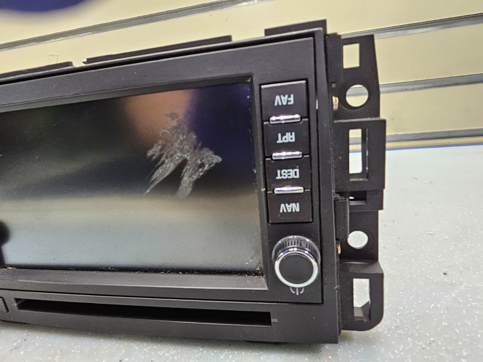 10-12 Enclave Traverse Radio AM/FM DVD CD Disc Player Navigation Display Screen
