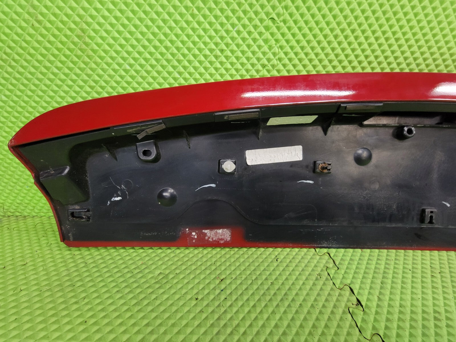 🔥11-20 Dodge Grand Caravan Rear Upper Hatch Spoiler Wing Mount Break Light RED