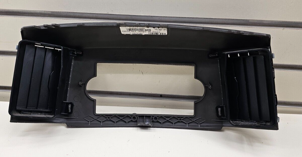 🔥05-07 Grand Cherokee Center Dash RADIO STEREO TRIM BEZEL PANEL KHAKI B30