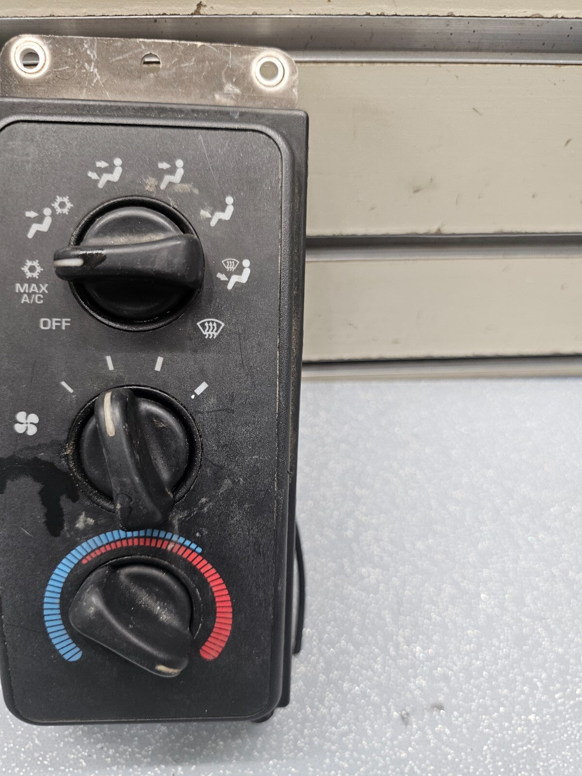 98-01 Dodge RAM Dash AC Heater CLIMATE Temperature Control Conditioner Assembly