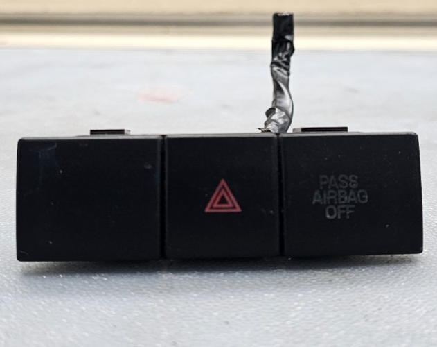 🔥06-09 FUSION MERCURY MILAN CENTER DASH HAZARD BUTTON SWITCH PASS RADIO BEZEL
