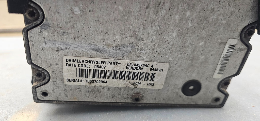 🔥03-06 DODGE GRAND CARAVAN TIPM FUSE BOX JUNCTION MODULE OEM