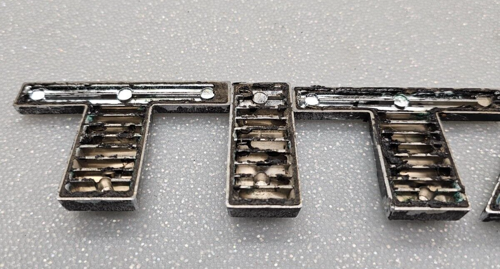 🔥04-15 Nissan Titan Trunk Rear Emblem Letters Badge Decal Name Plate Original