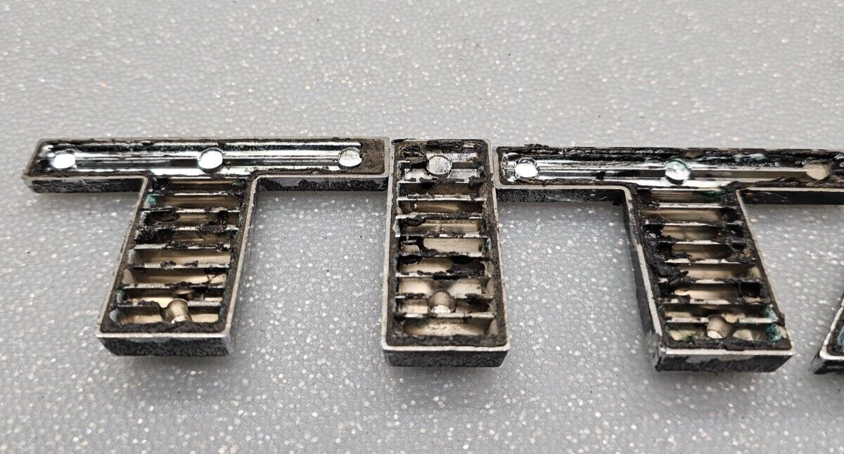 🔥04-15 Nissan Titan Trunk Rear Emblem Letters Badge Decal Name Plate Original