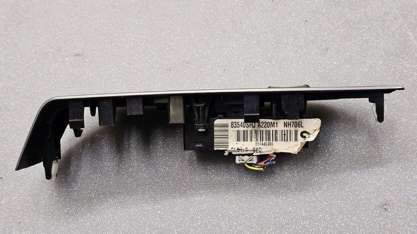 🔥05-10 Honda Odyssey Front Right Passenger Door Window Switch Lock Bezel Silver