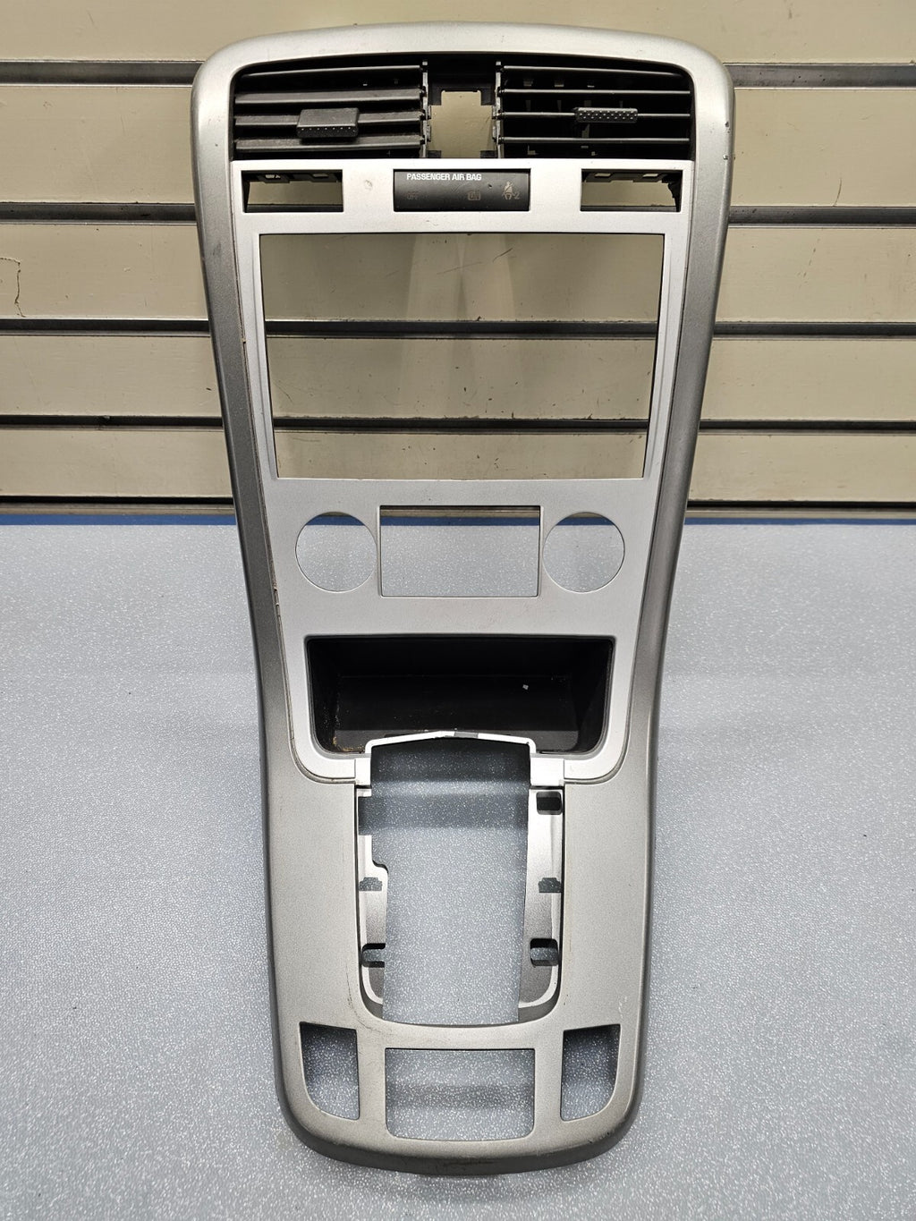 🔥07-09 Equinox Center Dash AM FM Radio Stereo Climate Bezel Trim Panel Silver