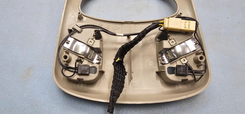 🔥02-05 Dodge Ram OverHead Console Map Dome Light Lamp Storage Assembly Tan