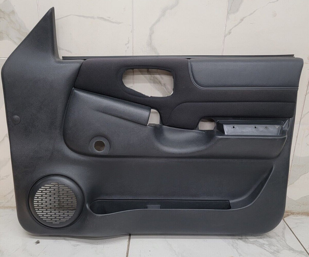 98-04 Chevy Blazer Jimmy S-10 GMC Sonoma Front Door Panels MANUAL OEM RIGHT GRAY