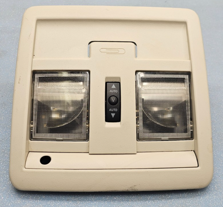 🔥08-12 Jeep Liberty Overhead Roof Console Sunroof Dome Light Lamp Assembly Tan