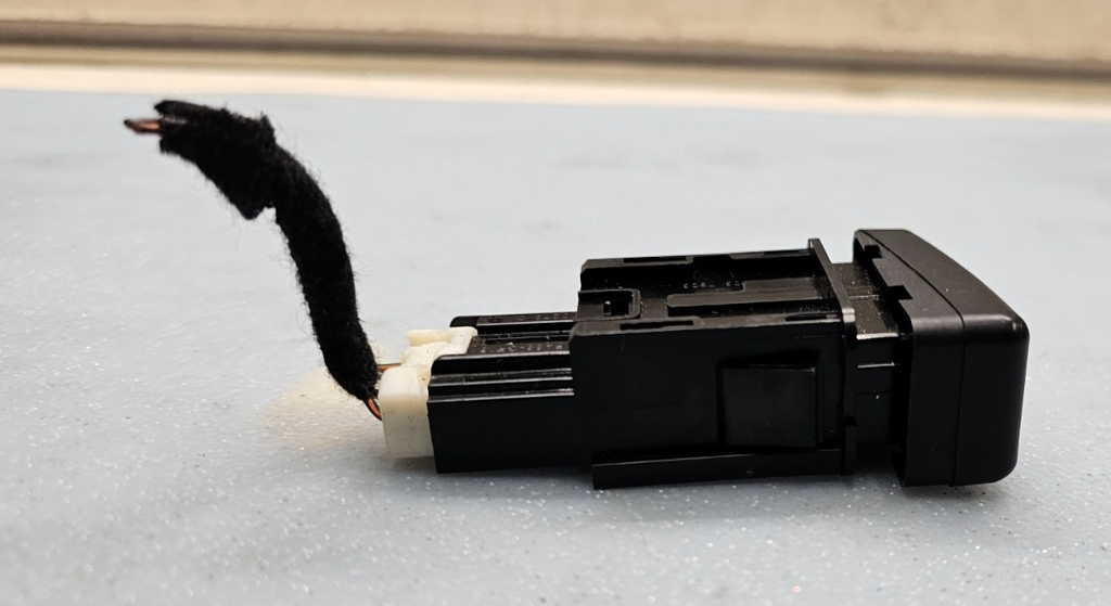 🔥04-09 Mazda3 Mazda 3 Hazard Warning Switch Emergency Flasher Light Assembly