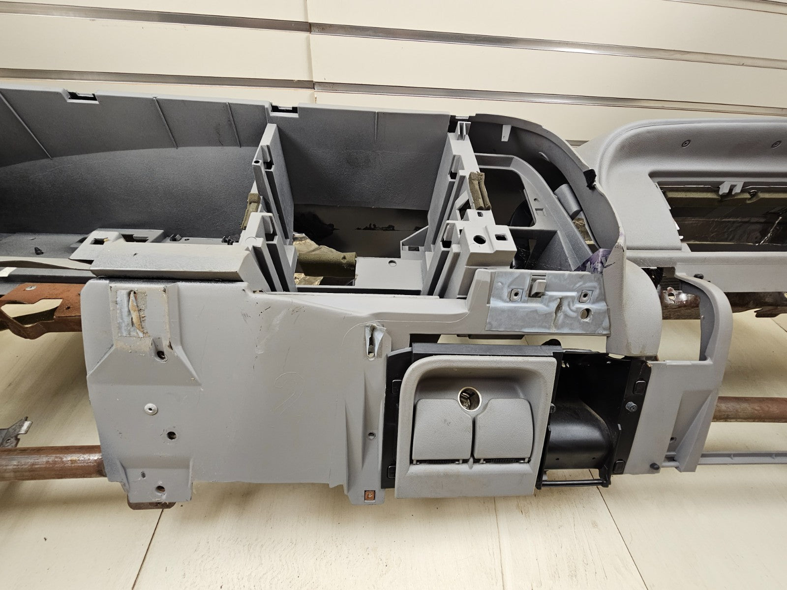 🔥95-99 CHEVY GMC SILVERADO C/K Dashboard DASH CORE Frame Mount UP Box GREY DB2