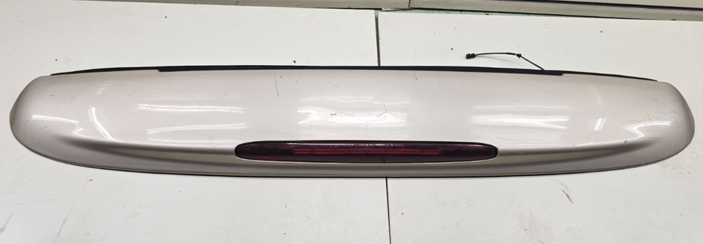 🔥2002-2009 Chevrolet Trailblazer Rear Hatch Spoiler Brake Light White OEM SP2