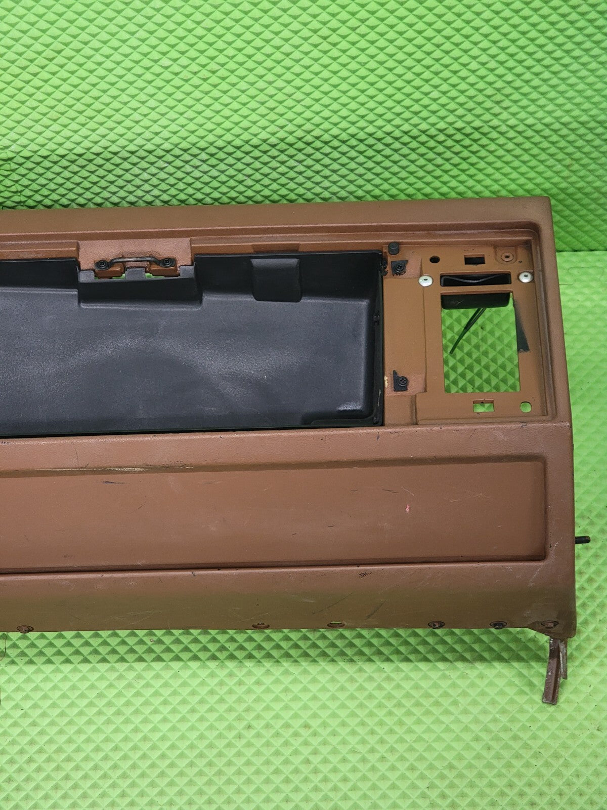 🔥1988-1994 CHEVY GMC C/K SUBURBAN BLAZER Dashboard DASH CORE Mount TAN DB1