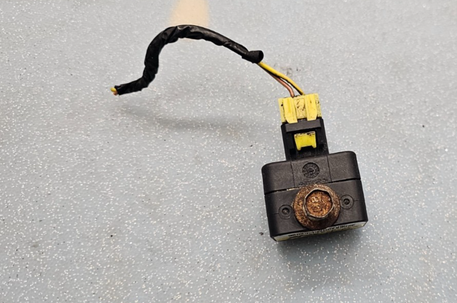 🔥2007-2008 Chevrolet Silverado GMC Sierra Front Impact Sensor