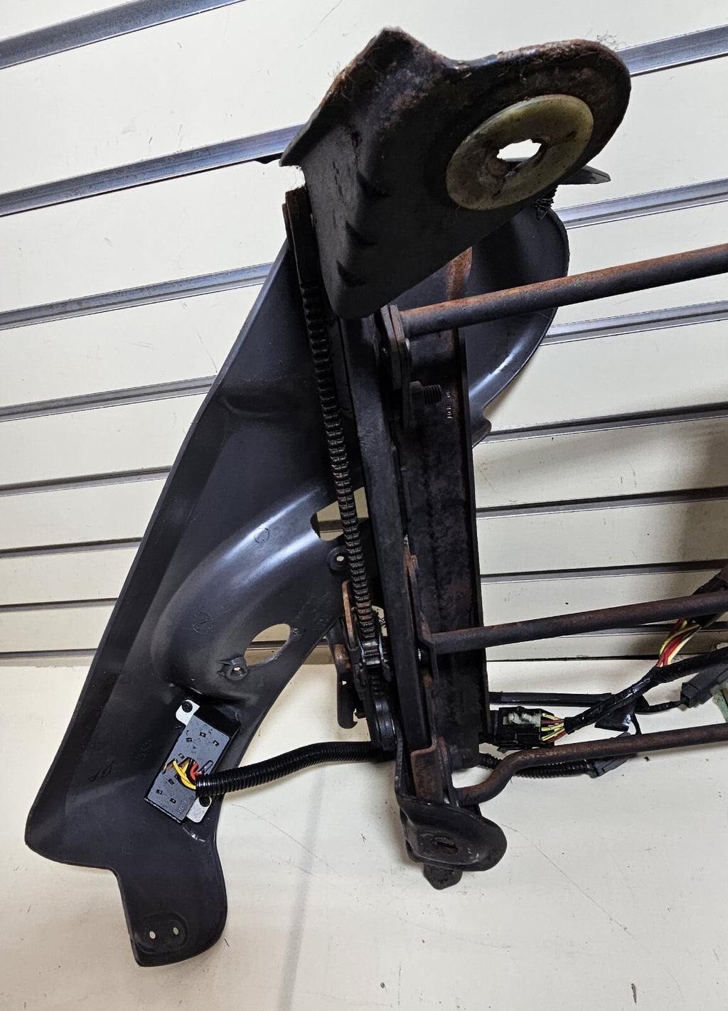 🔥1998-2002 OEM Ford Expedition & F-150 6-Way Power Driver Seat Track |U4324