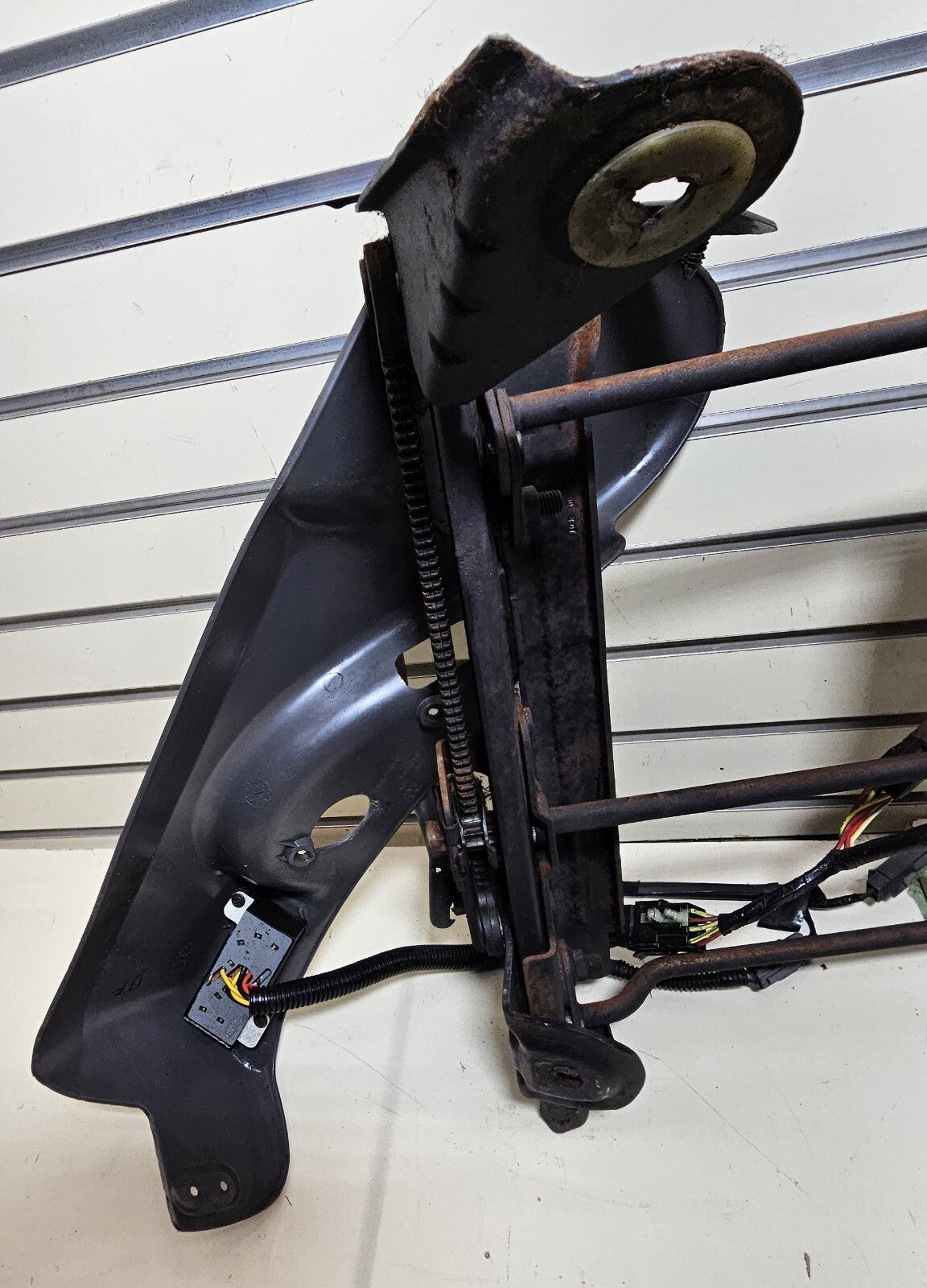 🔥1998-2002 OEM Ford Expedition & F-150 6-Way Power Driver Seat Track |U4324