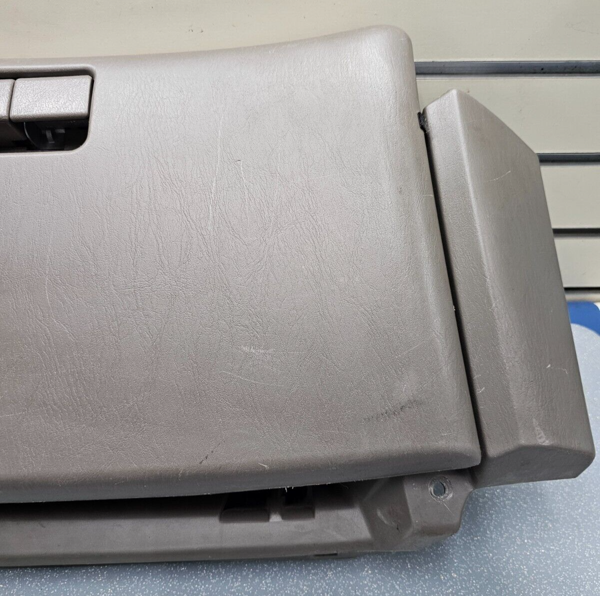 🔥99-03 Lexus RX300 XU10 Front Dash Glove Box Storage Compartment Assembly Tan