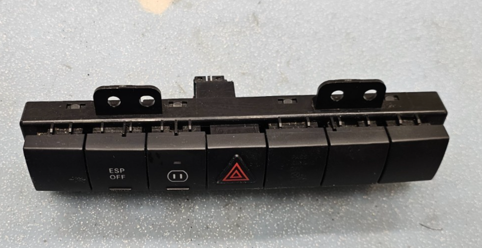 🔥09-10 Dodge Journey Dash Emergency Hazard Power Light Control Switch Panel