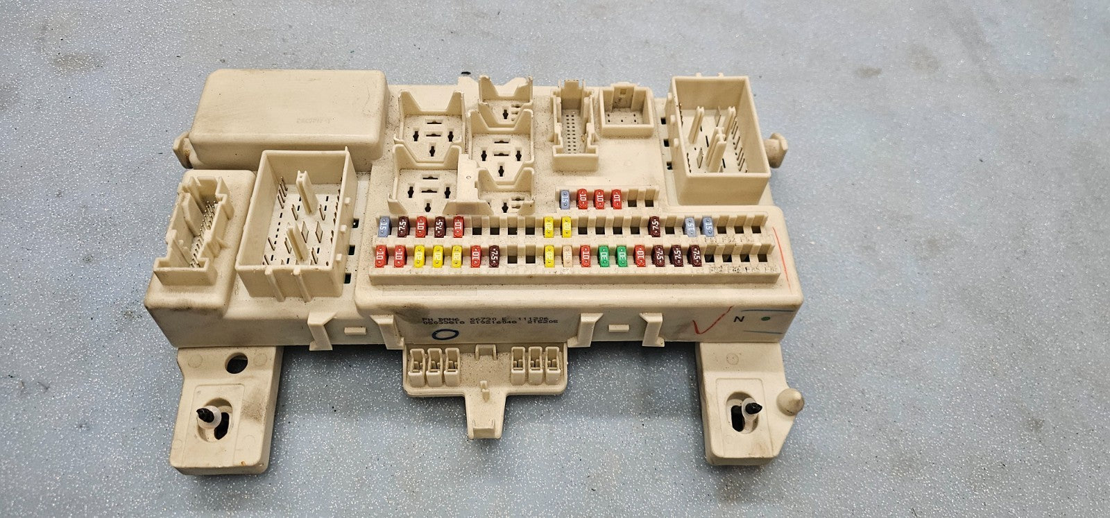 🔥04-09 MAZDA 3 BCM FUSE BOX JUNCTION INTERIOR BODY CONTROL MODULE