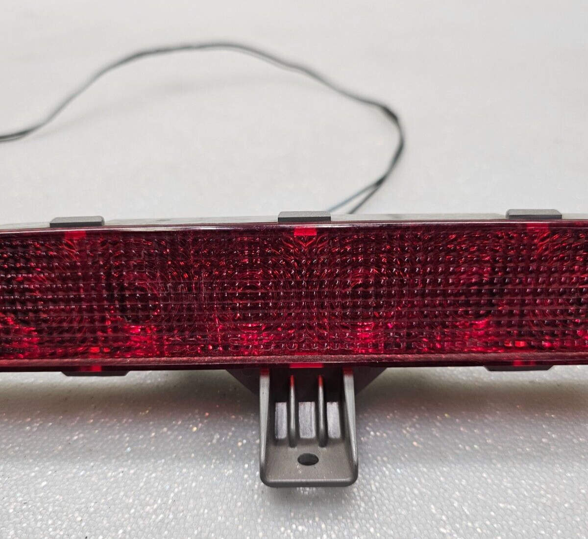🔥2008-2012 Chevy Malibu Rear High Mount Third Brake Light Lamp Assembly Chrome