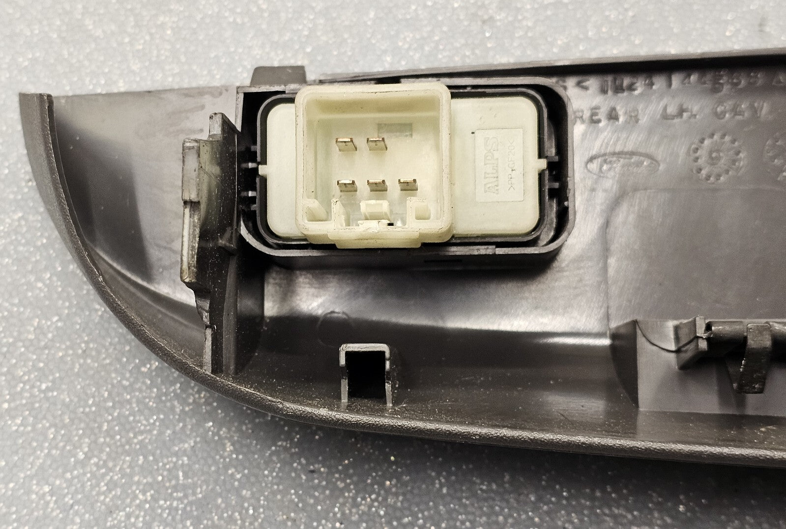 🔥02-05 FORD EXPLORER Rear Right Passenger Power Door Window Switch Lock Gray