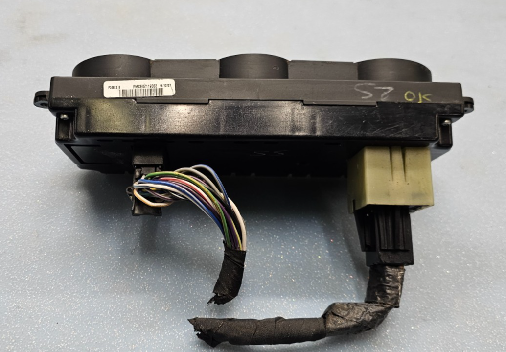 🔥06-09 Fusion Milan Dash Heater Temperature Climate Control Conditioner Black