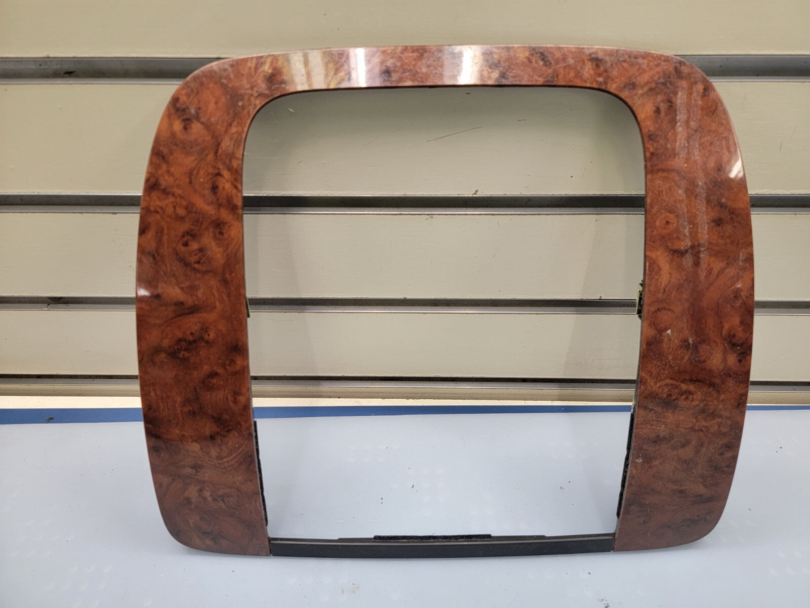 🔥07-13 SUBURBAN TAHOE YUKON CENTER DASH RADIO BEZEL TRIM WOODGRAIN