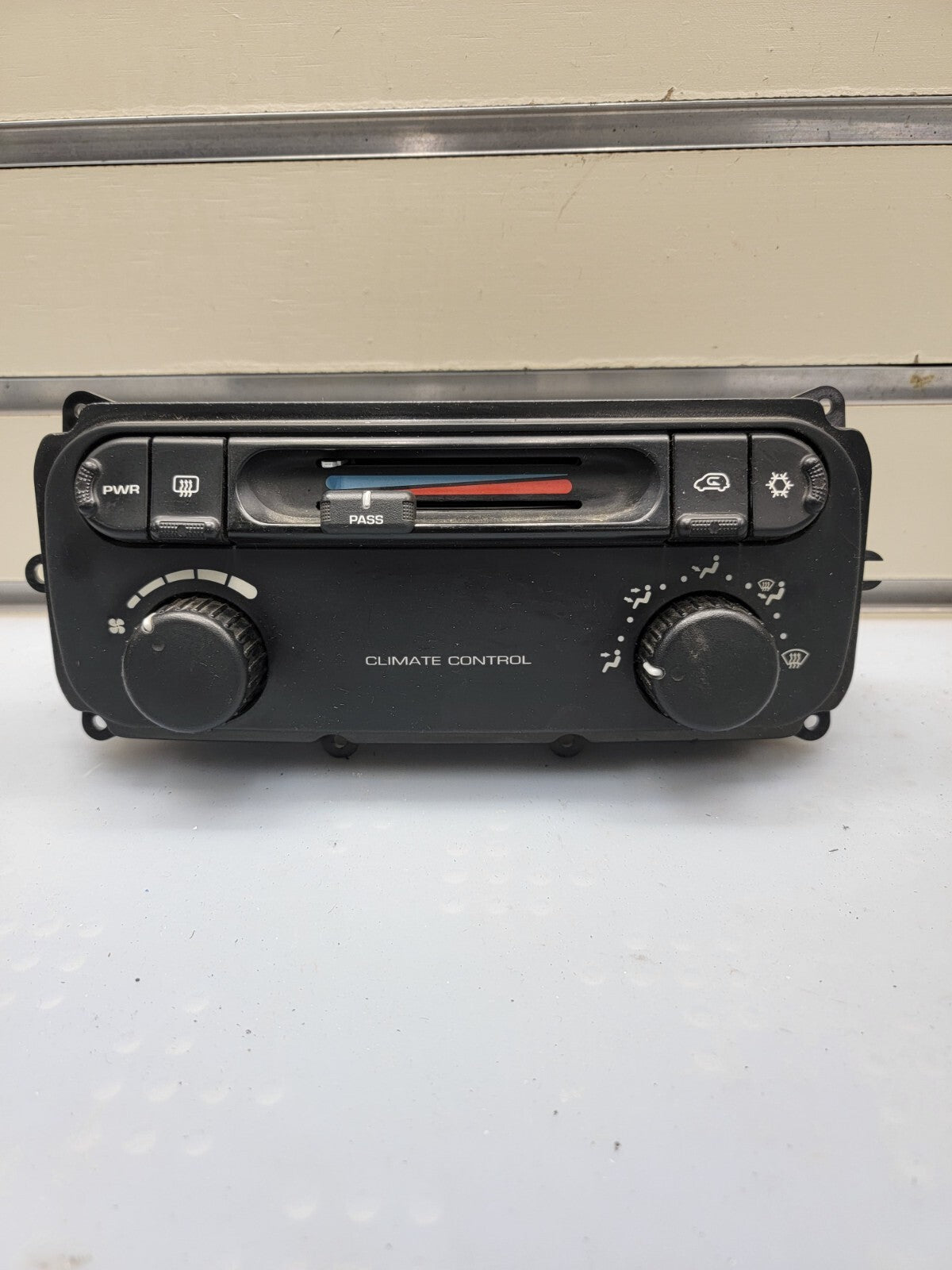 🔥2004-2007 CARAVAN TOWN & COUNTRY CLIMATE CONTROL UNIT