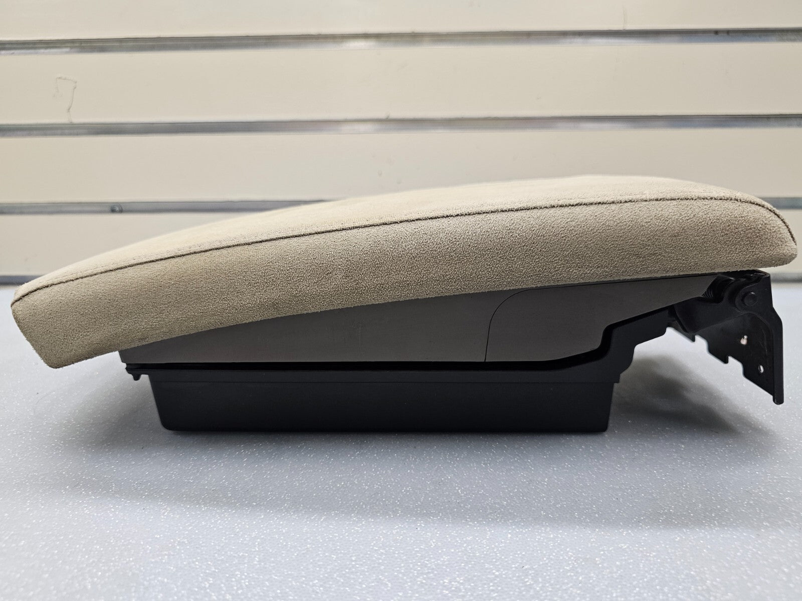 🔥07-12 Nissan Altima Center Console Lid Arm Rest Top Pad Cover Assembly Tan OEM