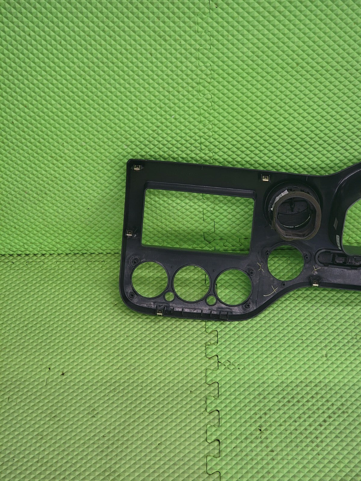 2003-2006 ford Expedition 4x4 Gauge Cluster Bezel Radio Manual Climate Control