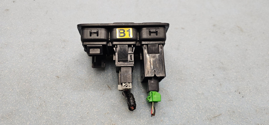 🔥03-06 Honda Accord Dash Control Trim Bezel TCS Sunroof Switch Black