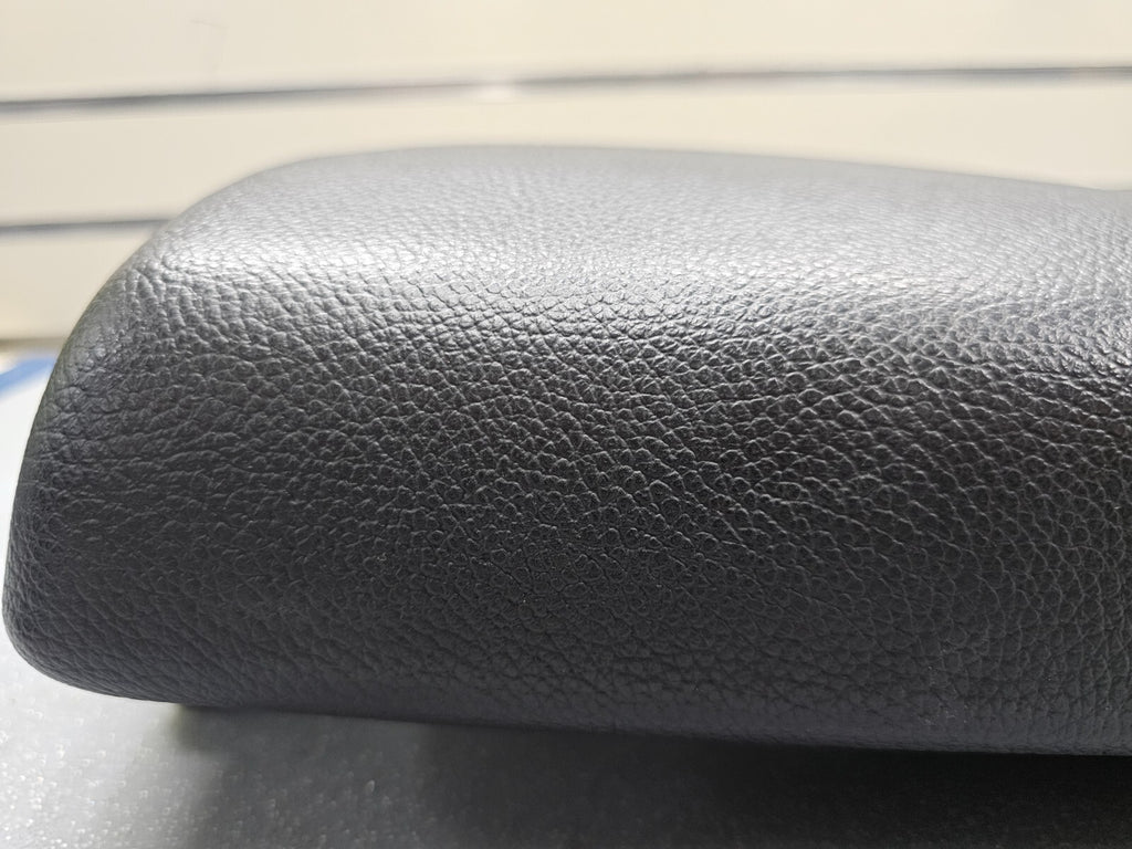 🔥10-13 Kia Sorento Console Lid Cover Leather Top Pad Armrest Assembly Black OEM