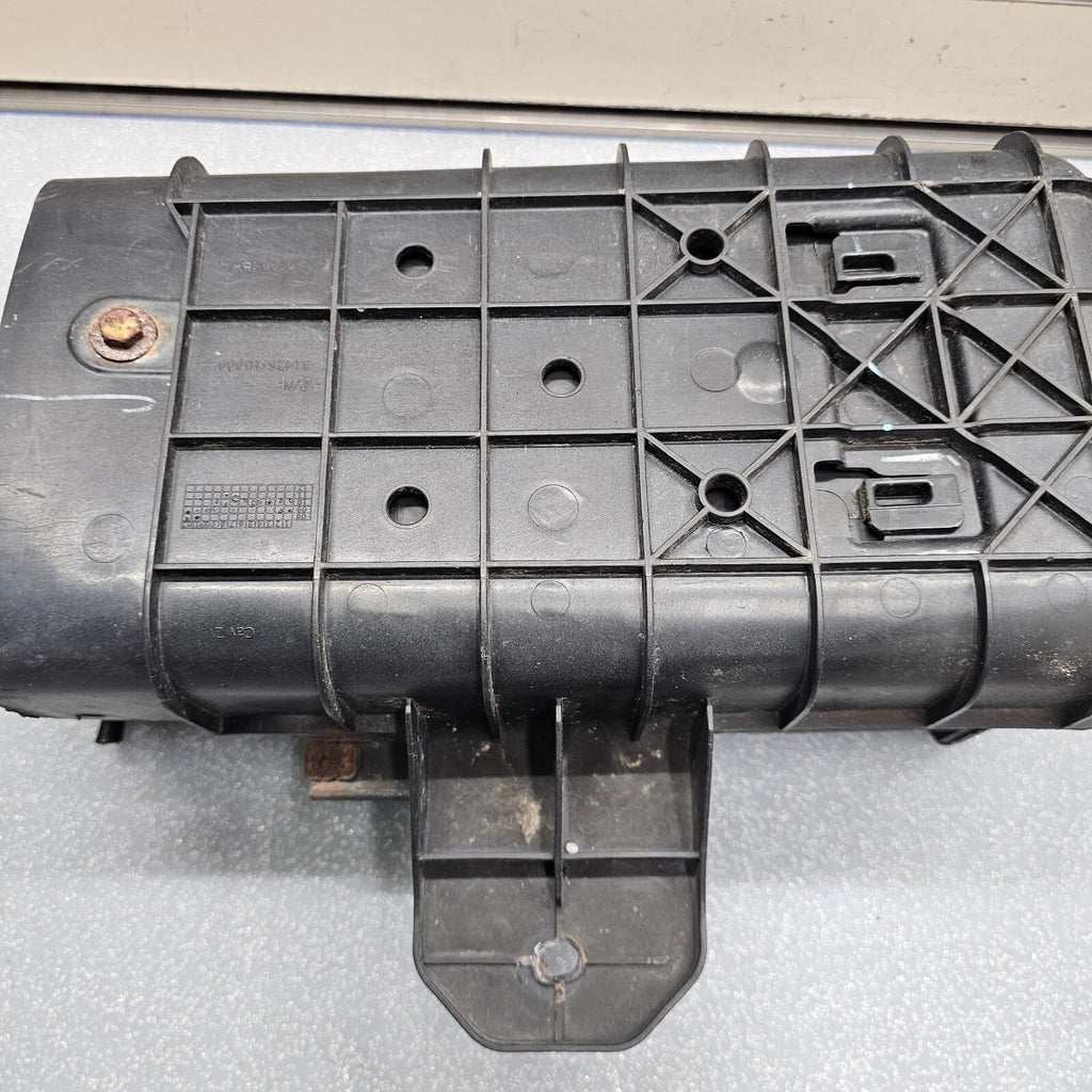 10-12 Santa Fe 11-13 Sorento FUEL VAPOR CHARCOAL EVAP EMMISION CANISTER ASSEMBLY