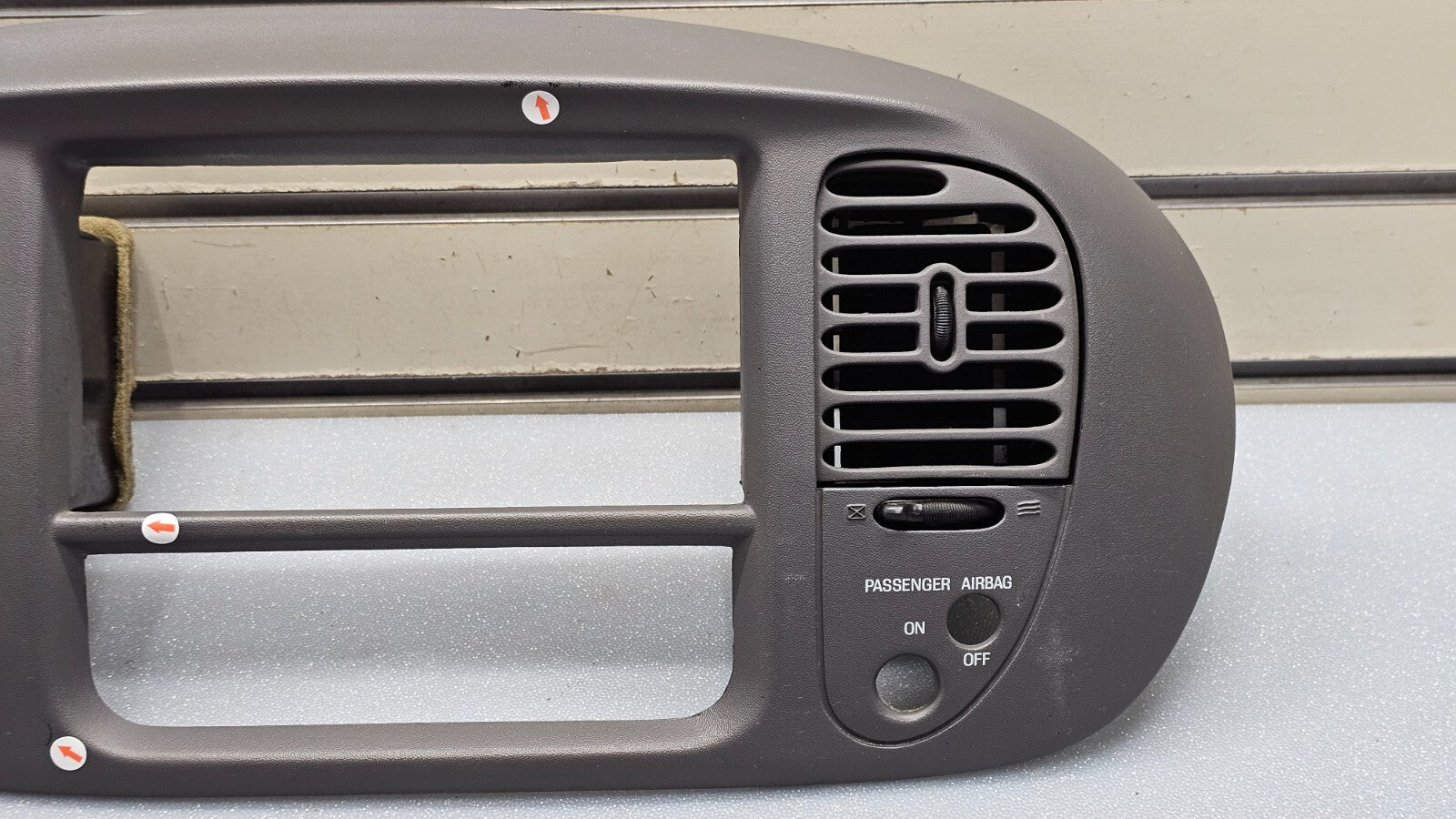 🔥97-03 Ford F150 Center Dash AM FM Radio Climate Trim Stereo BEZEL Panel DK Tan
